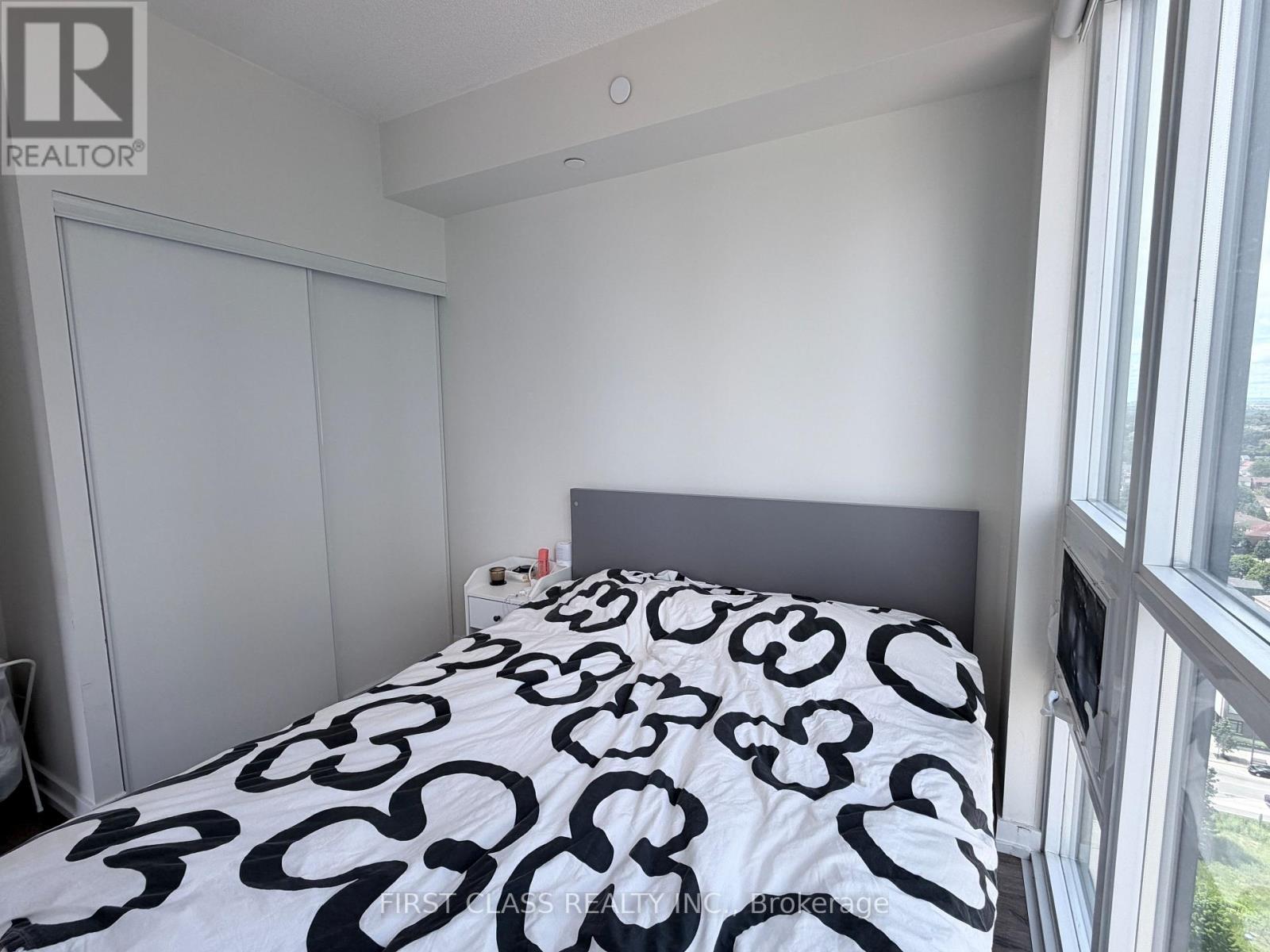 1805 - 4011 Brickstone Mews, Mississauga, Ontario  L5B 0J7 - Photo 12 - W13550138