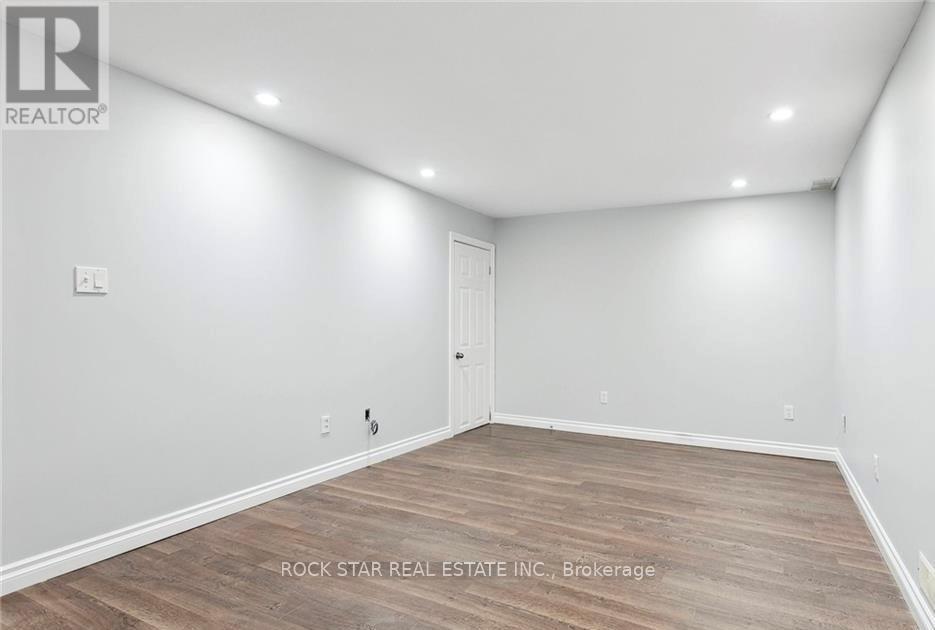 159 Henhoeffer Crescent, Kitchener, Ontario  N2E 4H2 - Photo 4 - X13550104