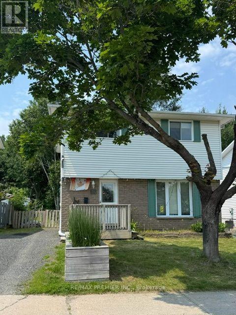 26 Hergott Avenue, Elliot Lake, Ontario  P5A 3A8 - Photo 2 - X13550190