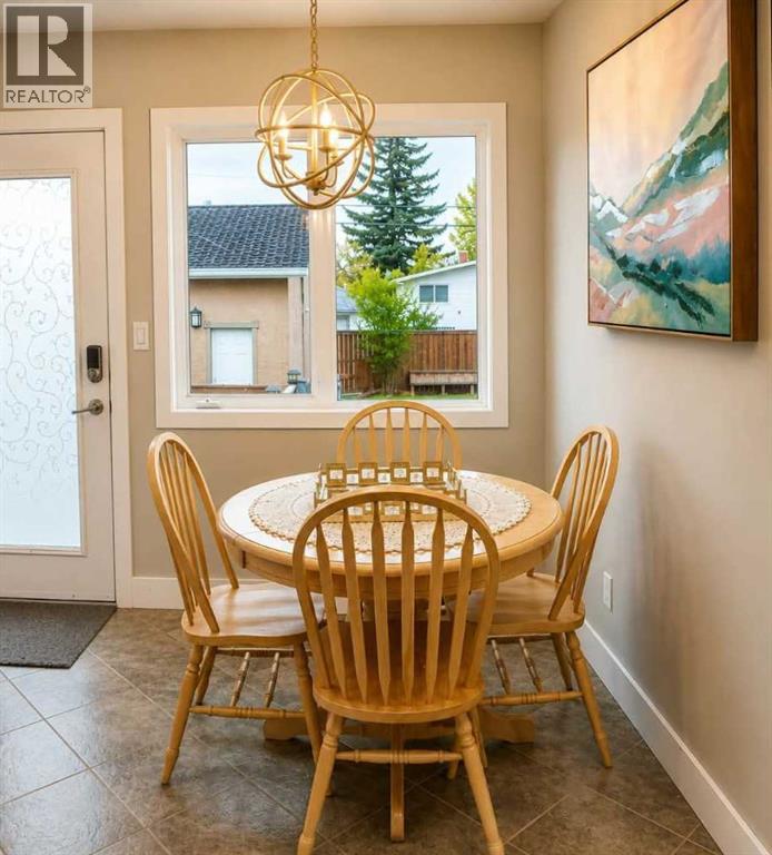 618 11 Avenue NE, Calgary, Alberta  T2E 0Z7 - Photo 12 - A2324297