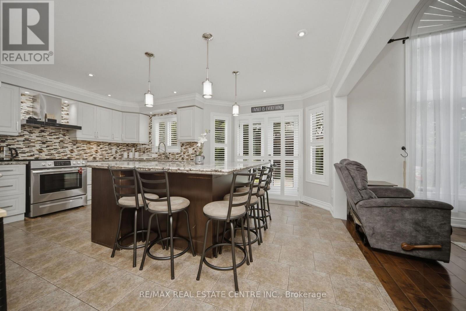 49 Miller Drive, Halton Hills, Ontario  L7G 5P7 - Photo 10 - W13548298