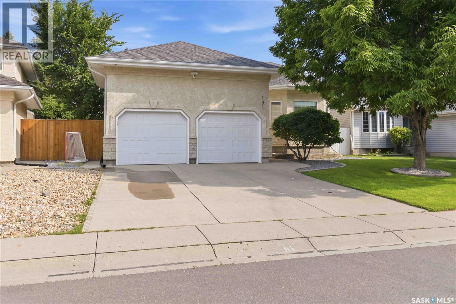 131 MENDEL CRESCENT, Saskatoon, Saskatchewan