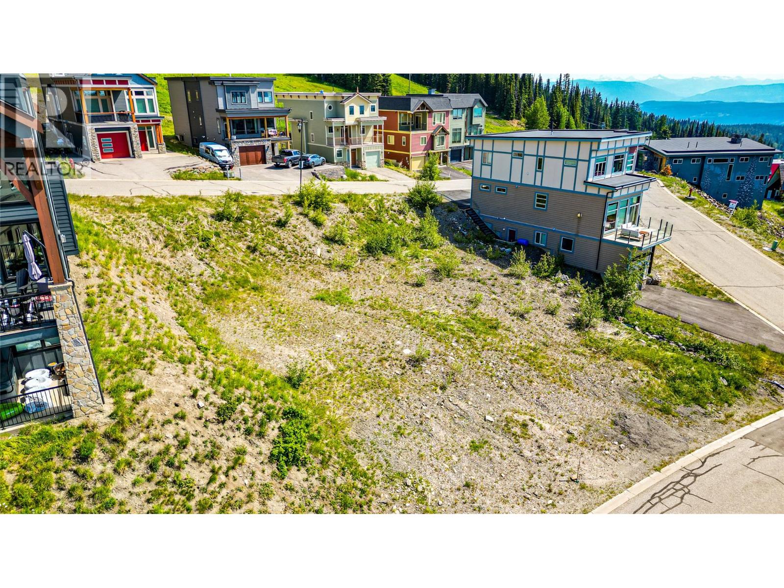 520 Arnica Lane, Silver Star, British Columbia  V1B 3M1 - Photo 8 - 10372596