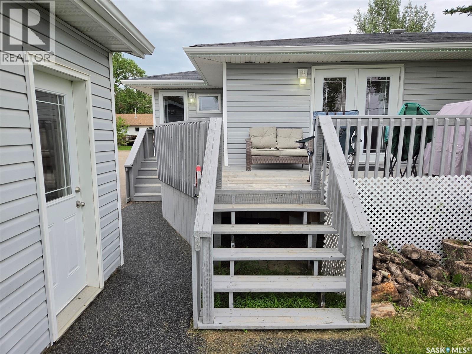 320 6th Street W, Carlyle, Saskatchewan  S0C 0R0 - Photo 7 - SK042211