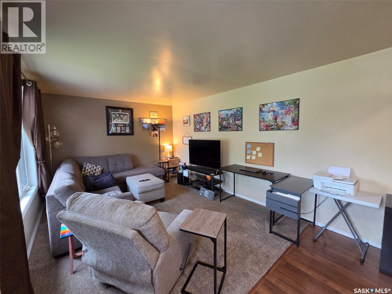 320 6th Street W, Carlyle, Saskatchewan  S0C 0R0 - Photo 14 - SK042211