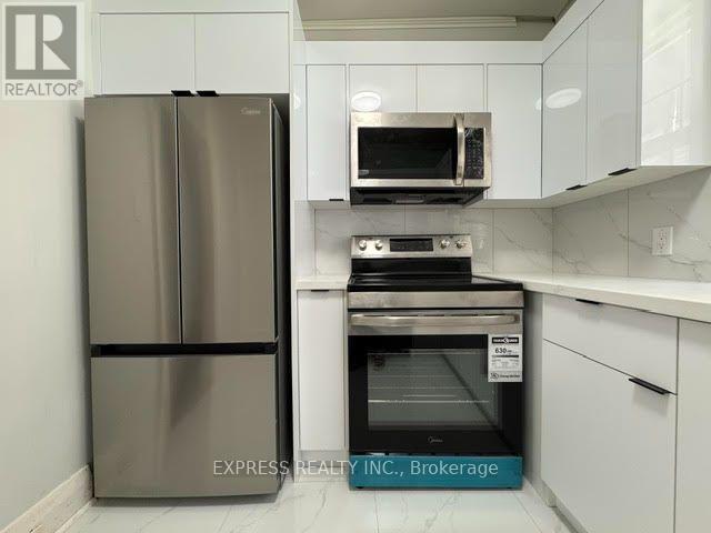 Main - 167 Highbourne Road, Toronto, Ontario M5P 2J8 - Photo 13 - C13550258