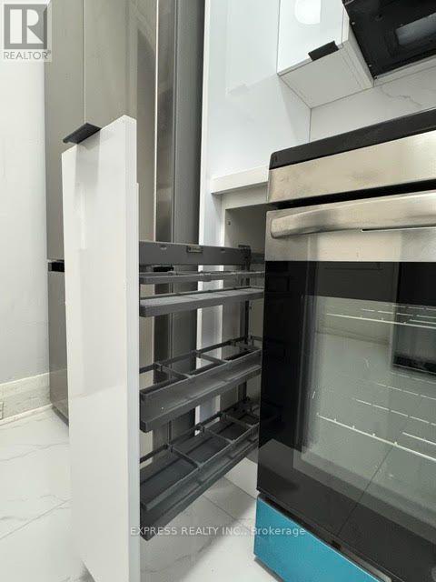 Main - 167 Highbourne Road, Toronto, Ontario M5P 2J8 - Photo 25 - C13550258