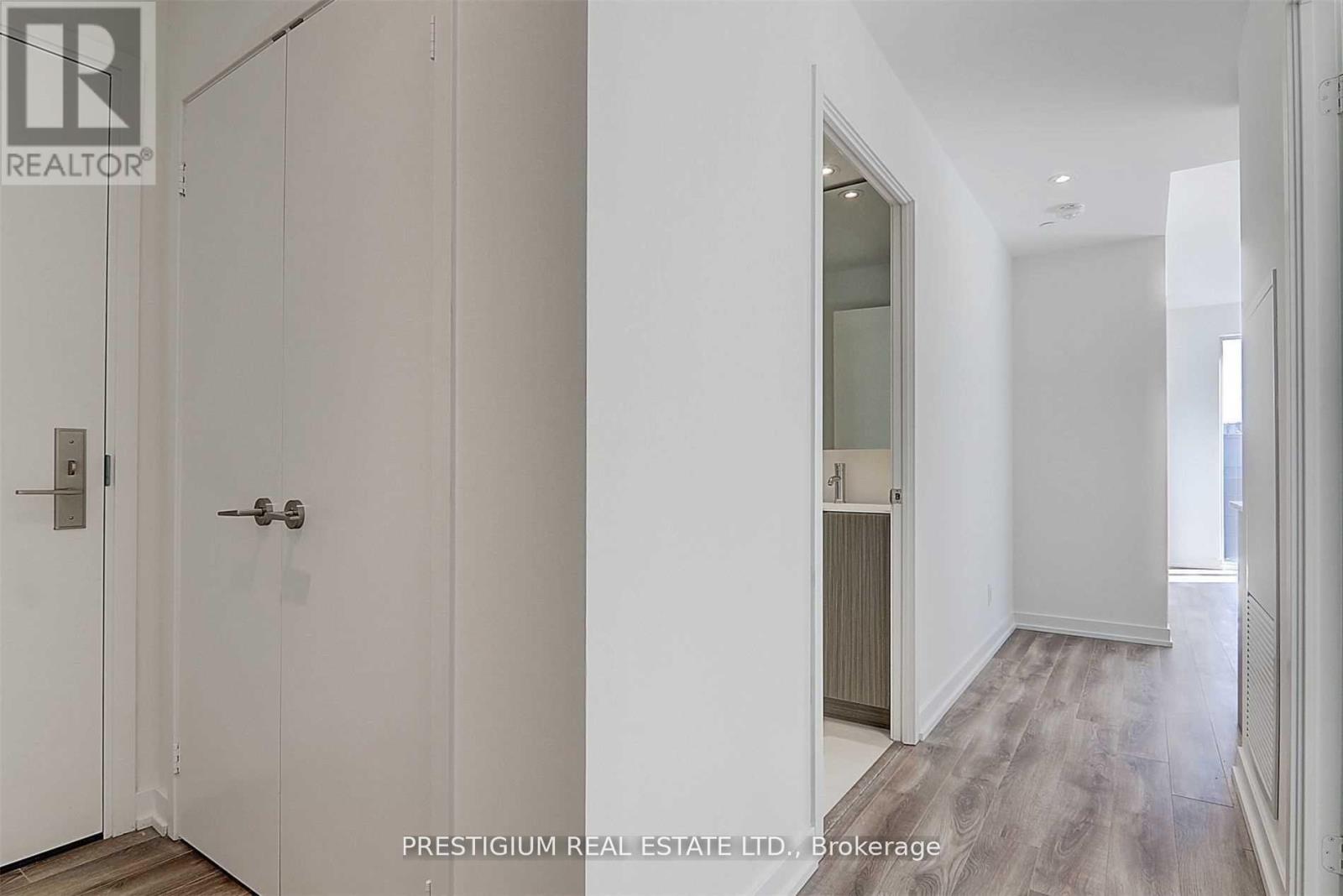 804 - 20 Edward Street, Toronto, Ontario  M5G 0C5 - Photo 3 - C13550262