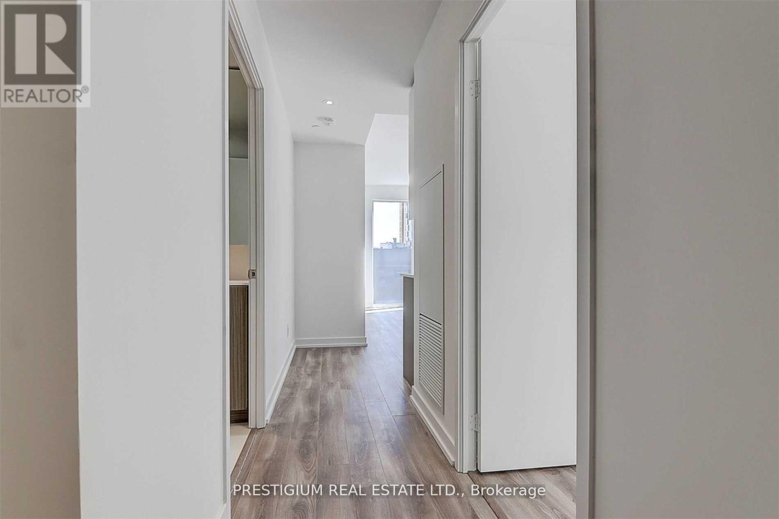 804 - 20 Edward Street, Toronto, Ontario  M5G 0C5 - Photo 4 - C13550262