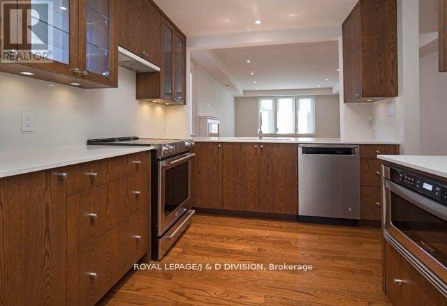 202 - 85 Admiral Road, Toronto, Ontario  M5R 2L7 - Photo 5 - C13550292