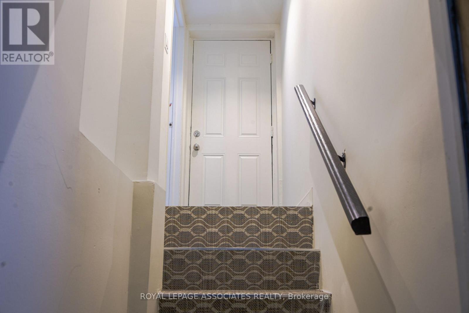 330 Athol Street E, Oshawa, Ontario  L1H 1L1 - Photo 14 - E13550250