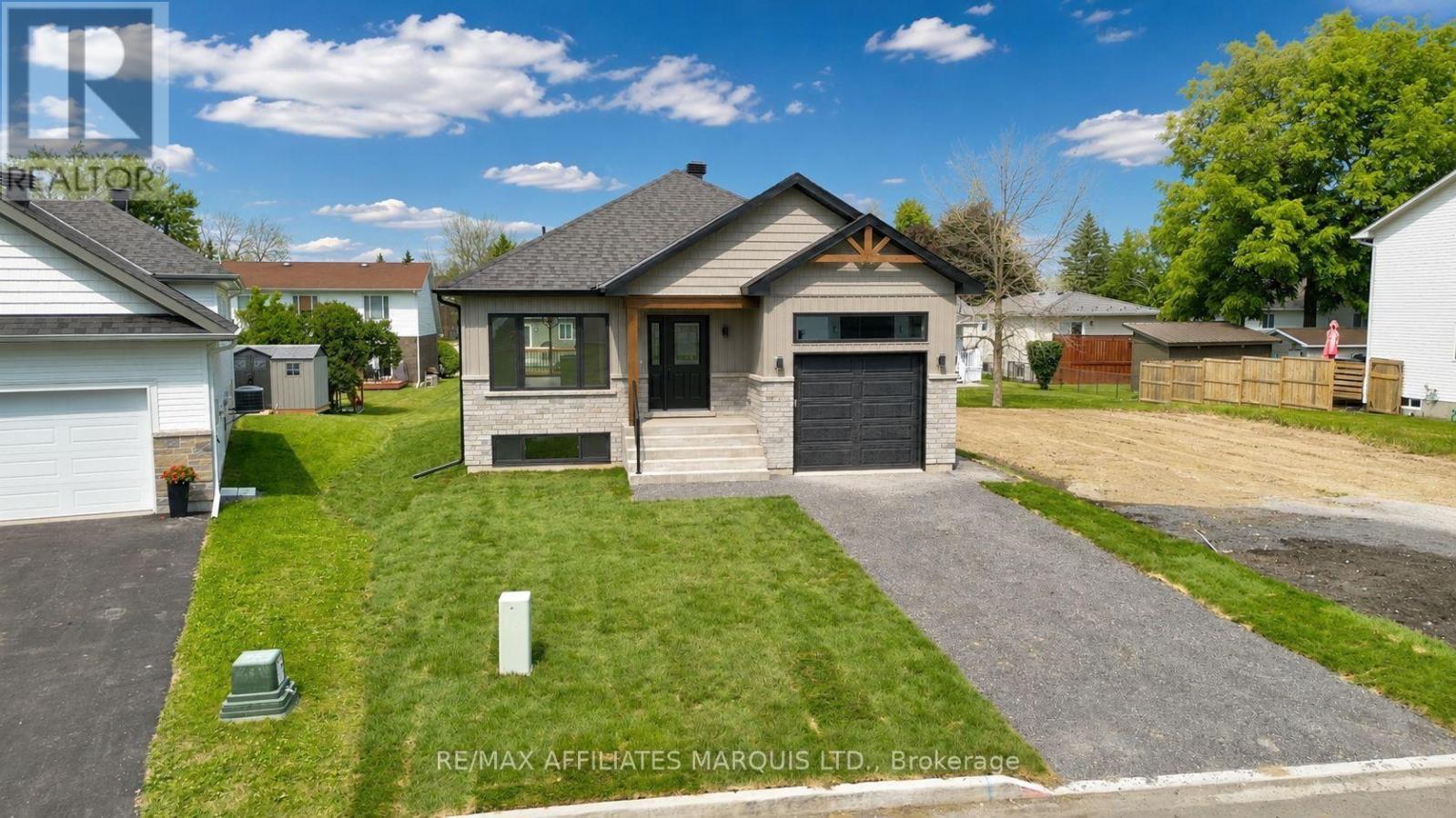 153 MARGUERITE D'YOUVILLE STREET, Cornwall, Ontario