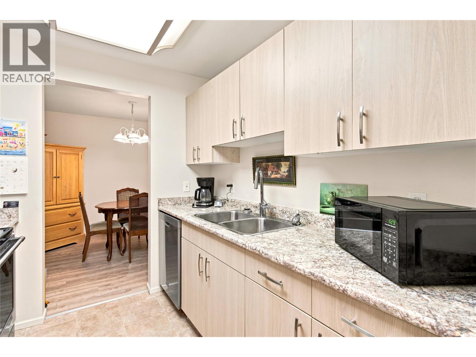 240 Hollywood Road N Unit# 305, Kelowna, British Columbia  V1X 6Y4 - Photo 11 - 10393736