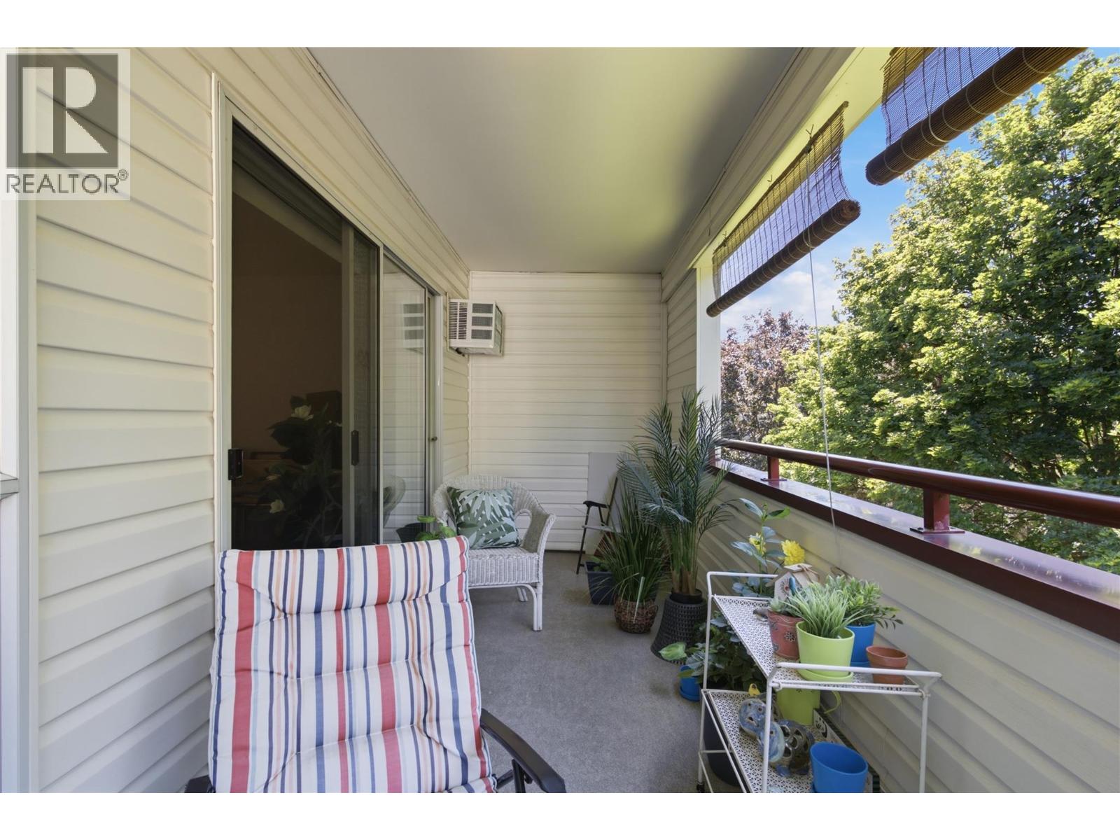 240 Hollywood Road N Unit# 305, Kelowna, British Columbia  V1X 6Y4 - Photo 4 - 10393736
