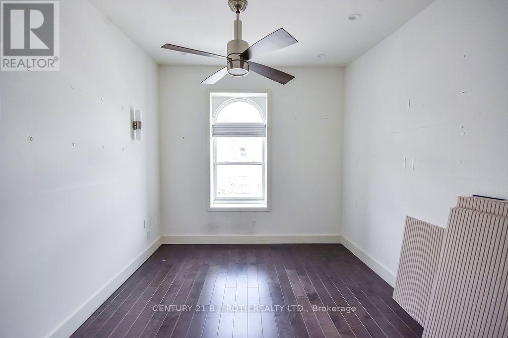 Level 4 - 119 Dunlop Street E, Barrie, Ontario  L4M 1A6 - Photo 13 - S13550286