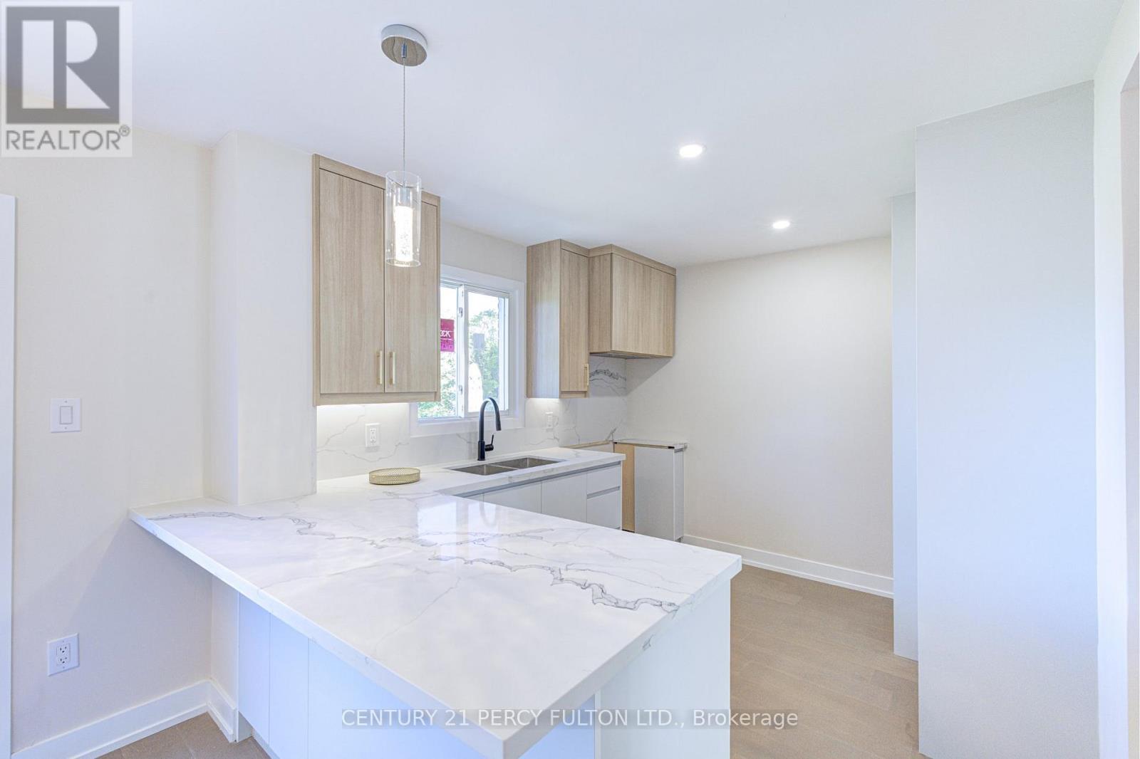 1611 Geta Circle, Pickering, Ontario  L1V 3B5 - Photo 12 - E13523680
