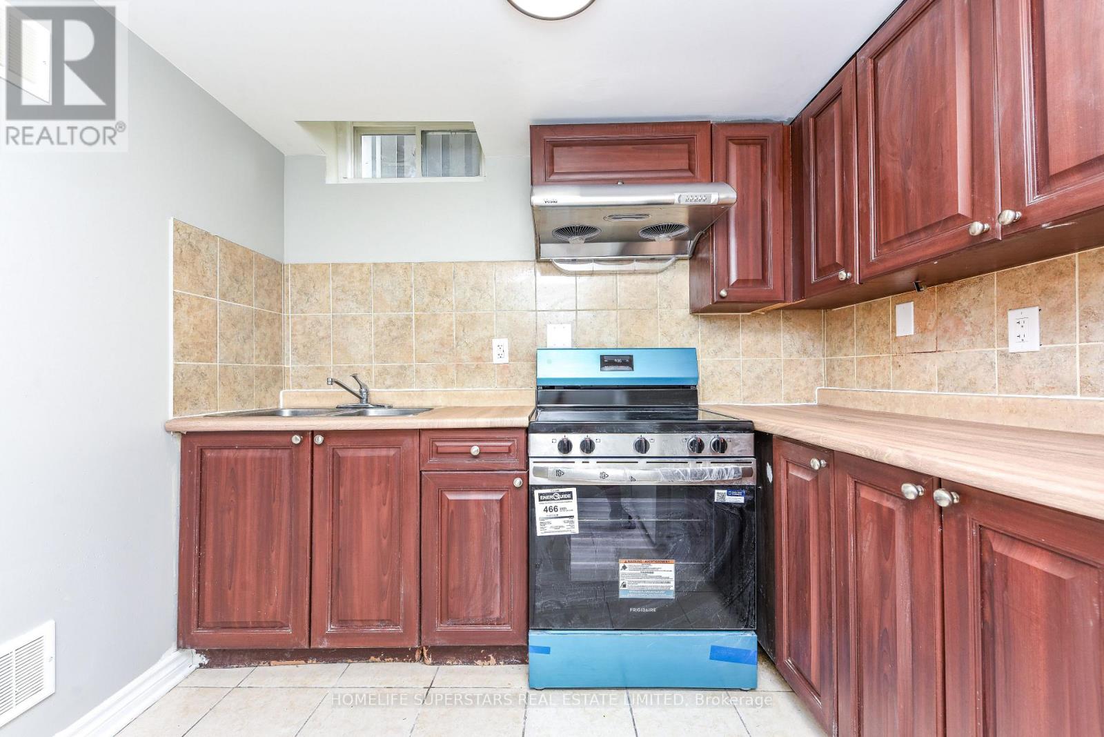 Bsmt - 15 Gold Hill Road W, Brampton, Ontario  L6X 4T6 - Photo 27 - W13434206