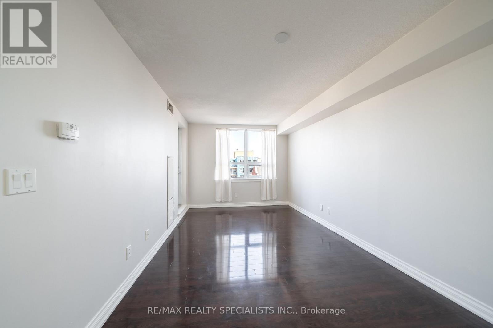 514 - 4 Elsinore Path, Toronto, Ontario  M8V 4G7 - Photo 9 - W13545096