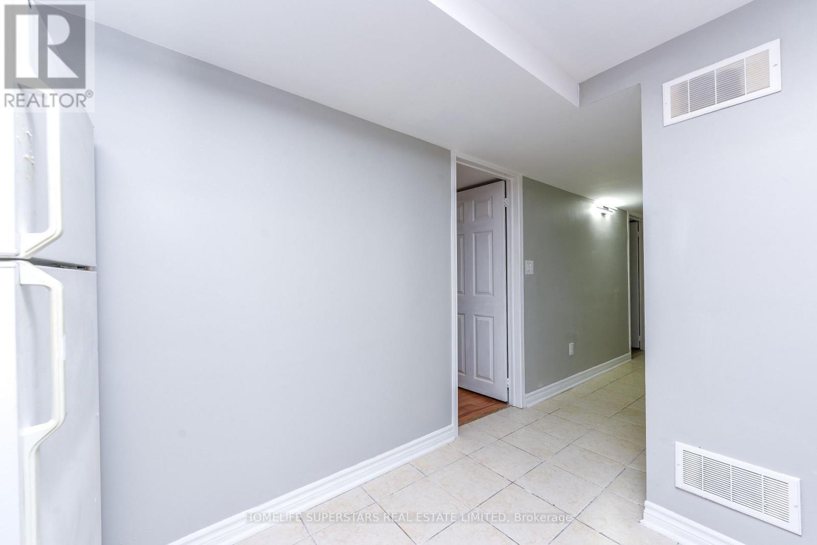 Bsmt - 15 Gold Hill Road W, Brampton, Ontario  L6X 4T6 - Photo 28 - W13434206