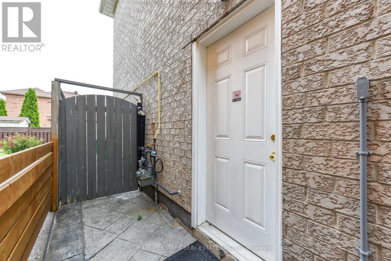 Bsmt - 15 Gold Hill Road W, Brampton, Ontario  L6X 4T6 - Photo 5 - W13434206