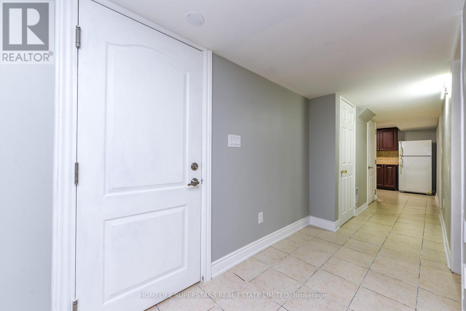 Bsmt - 15 Gold Hill Road W, Brampton, Ontario  L6X 4T6 - Photo 11 - W13434206