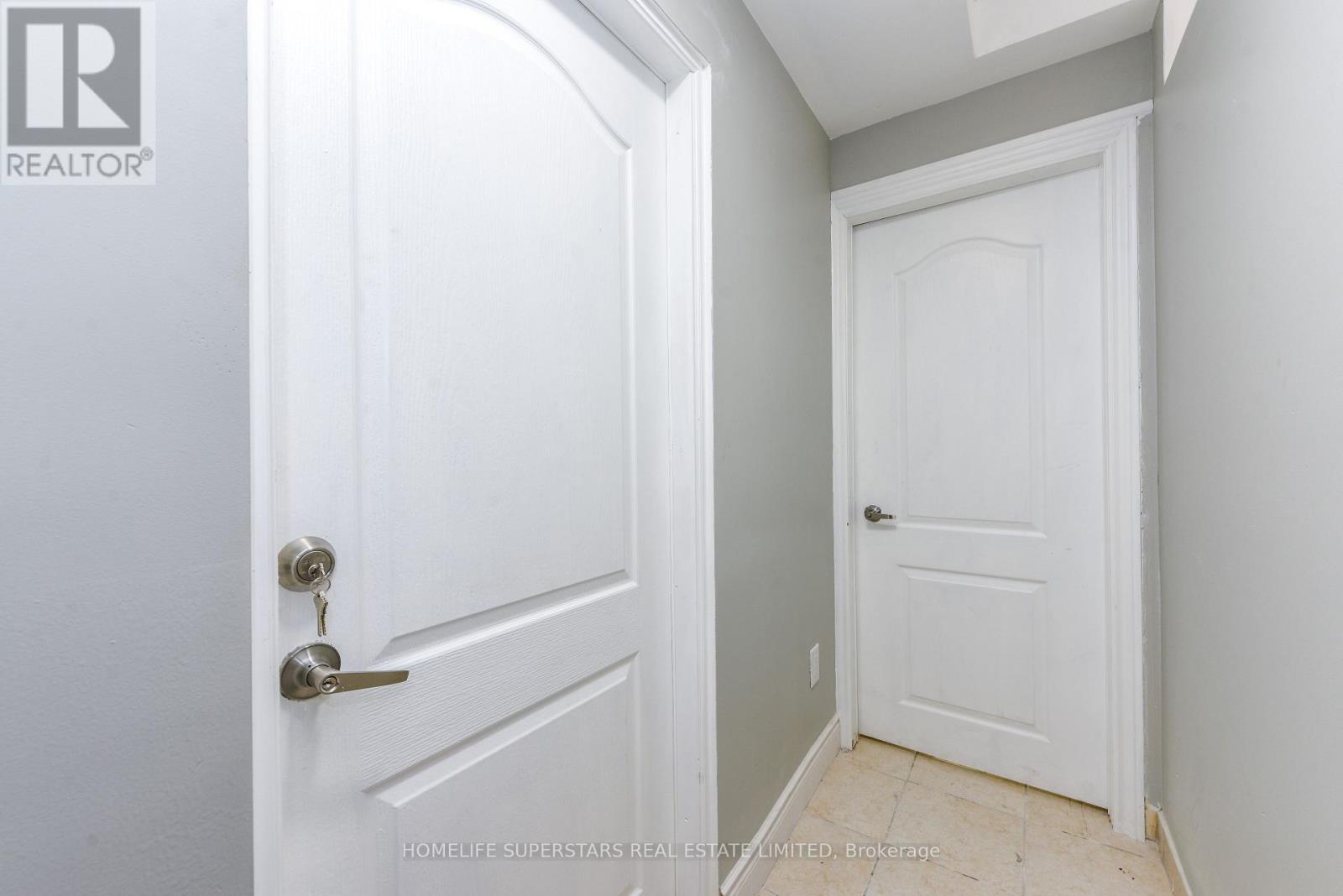 Bsmt - 15 Gold Hill Road W, Brampton, Ontario  L6X 4T6 - Photo 12 - W13434206