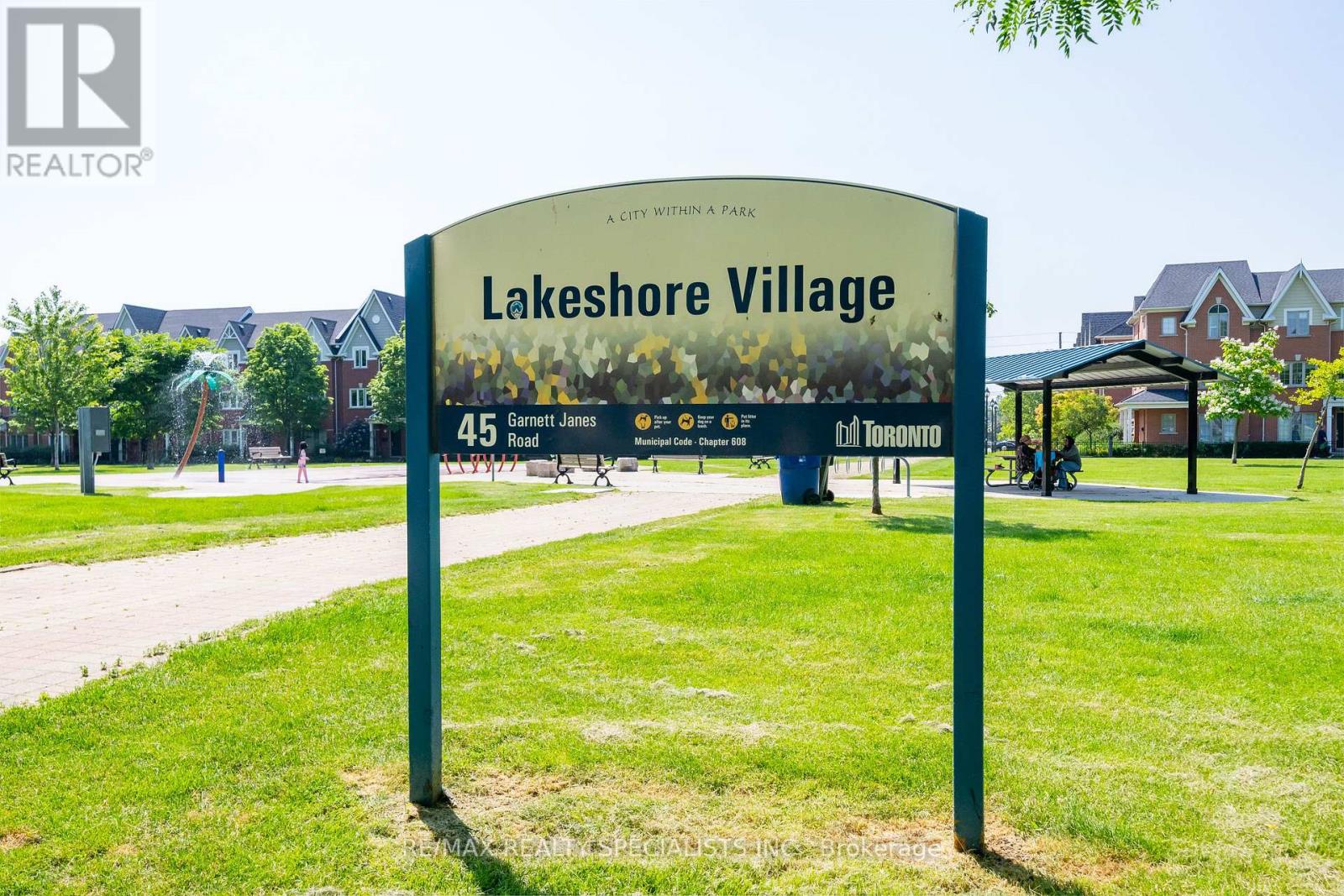 514 - 4 Elsinore Path, Toronto, Ontario  M8V 4G7 - Photo 1 - W13545096