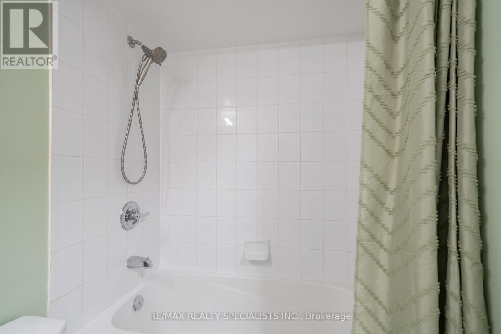 514 - 4 Elsinore Path, Toronto, Ontario  M8V 4G7 - Photo 11 - W13545096