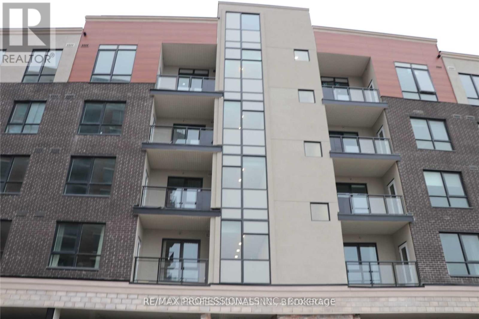 403 - 150 Oak Park Boulevard, Oakville, Ontario  L6H 3P2 - Photo 2 - W13550228