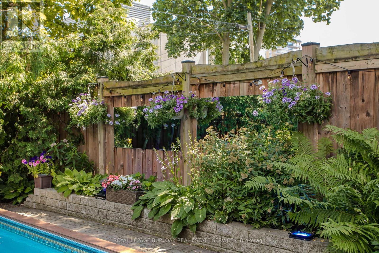 569 Locust Street, Burlington, Ontario  L7S 1V7 - Photo 5 - W13550272