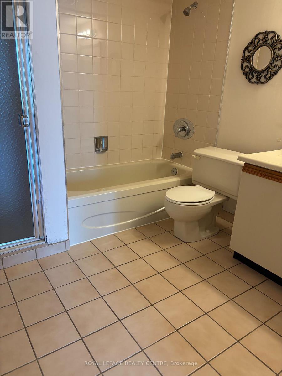 807 - 25 Fairview Road W, Mississauga, Ontario  L5B 3Y8 - Photo 18 - W13529362