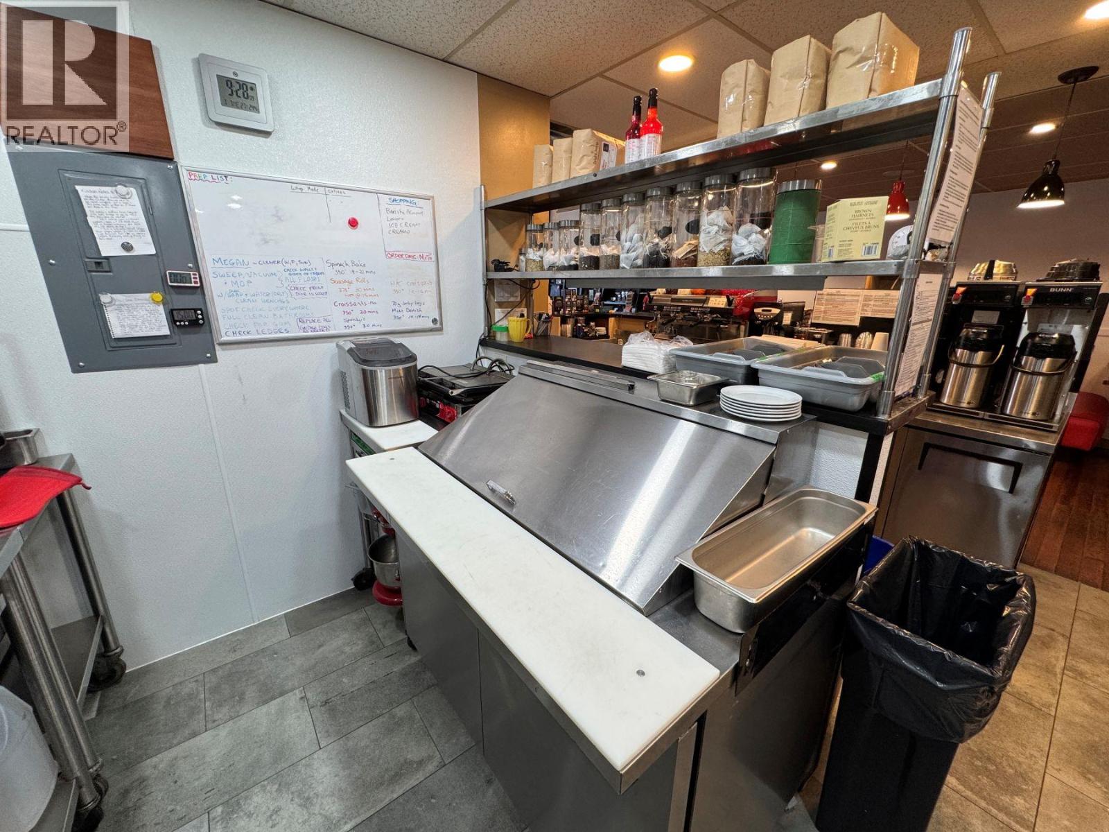 353 Market Avenue, Grand Forks, British Columbia  V0H 1H0 - Photo 12 - 10394391