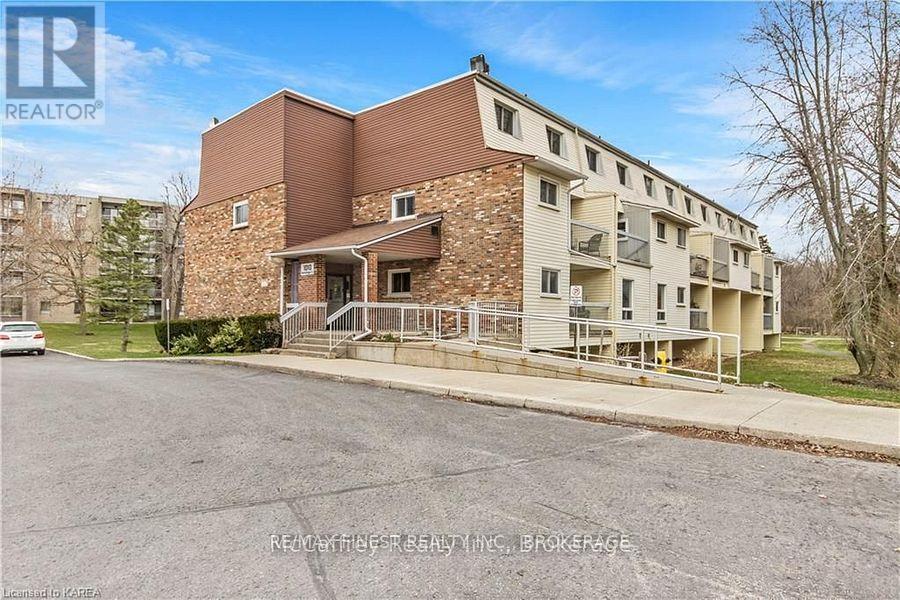 110 - 1010 PEMBRIDGE CRESCENT