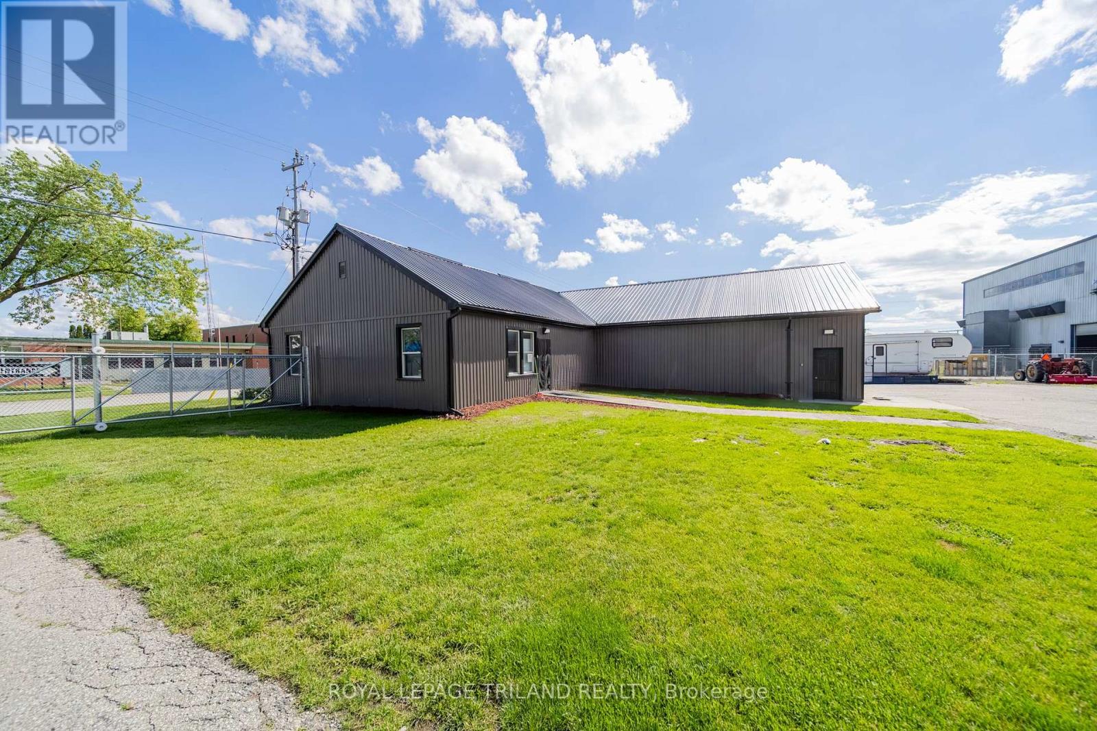 422 Canada Avenue, South Huron, Ontario  N0M 1Y0 - Photo 8 - X13550606