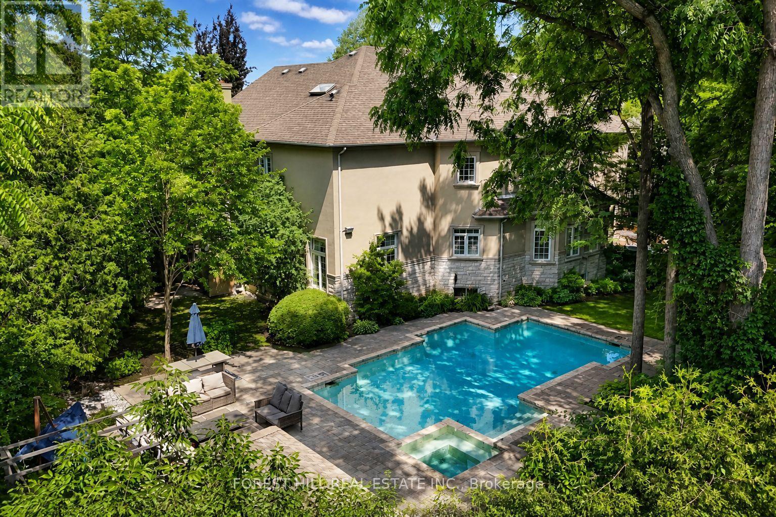 161 Renaissance Court, Vaughan, Ontario  L4J 7W4 - Photo 3 - N12929192