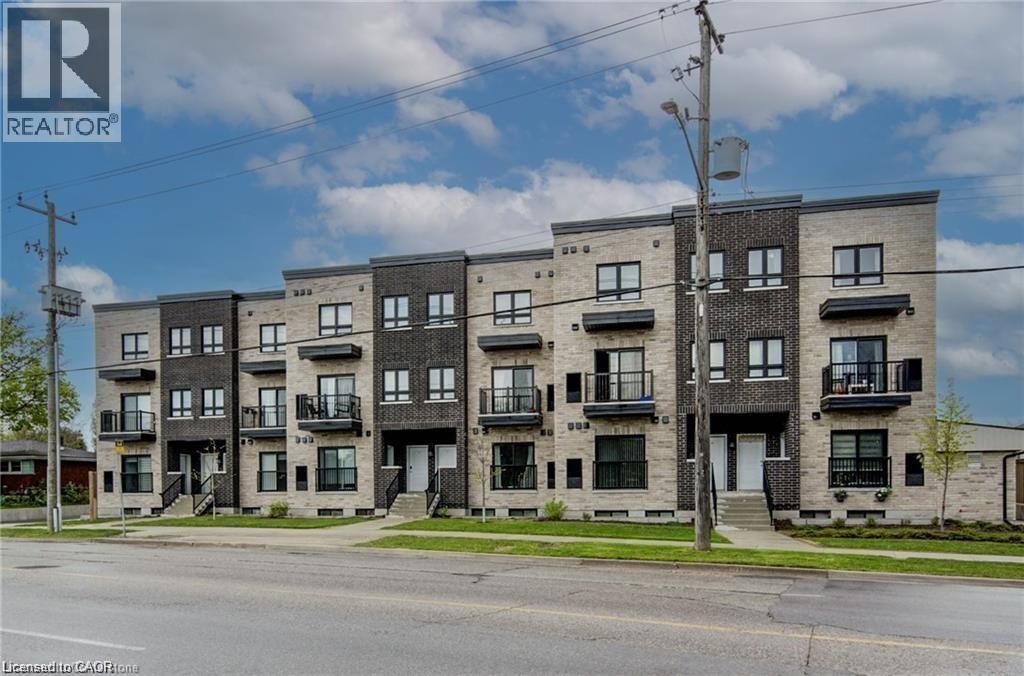 600 Victoria Street S Unit# 7, Kitchener, Ontario  N2M 1B3 - Photo 1 - 40846490