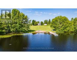 39 HARDIES ROAD, McKellar, Ontario