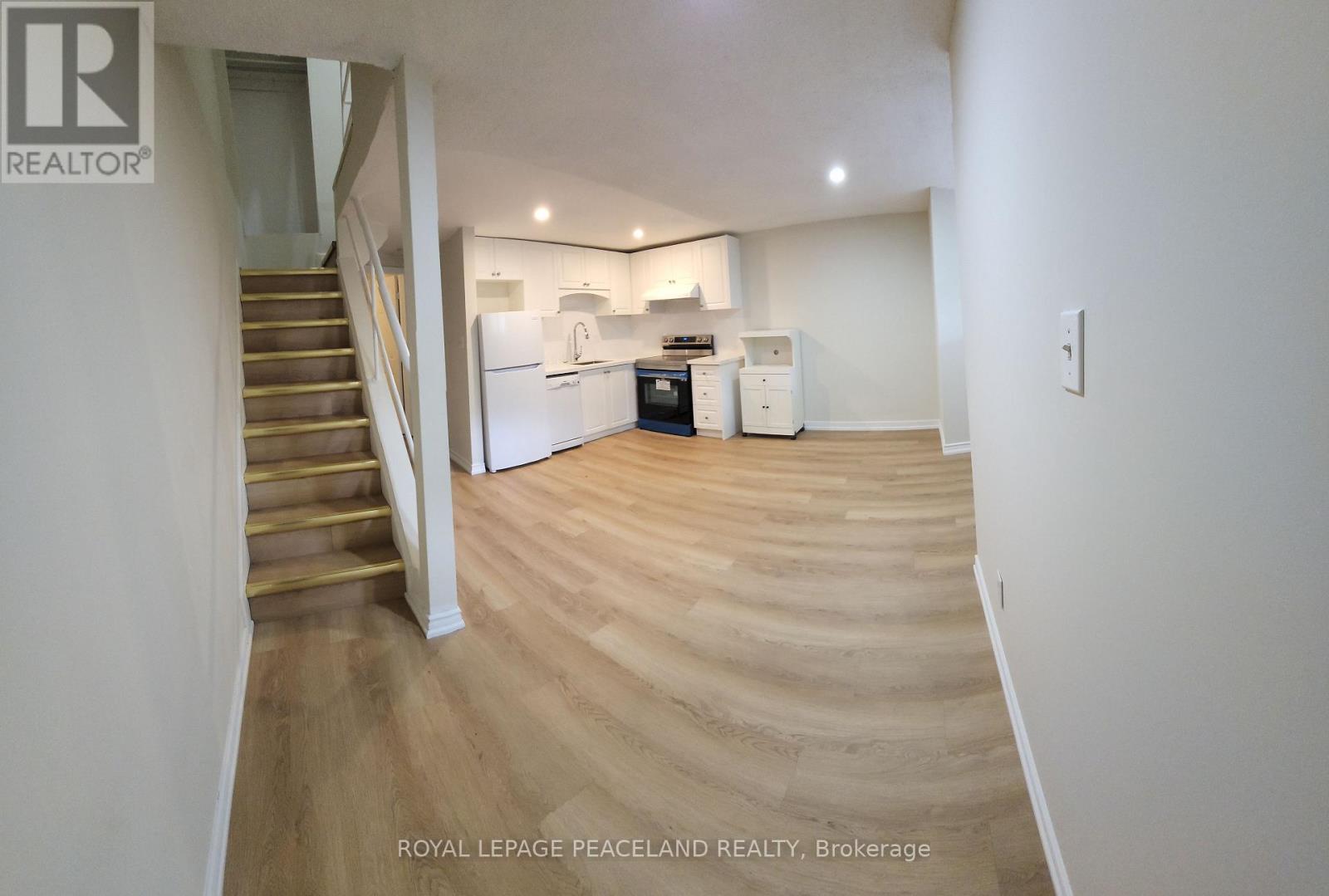 1 - 558 SPADINA CRESCENT