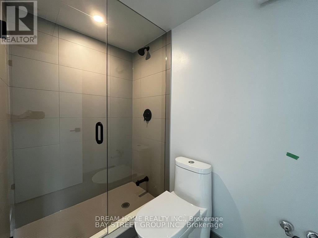 305 - 2 Augustra Avenue, Toronto, Ontario  M5V 0T3 - Photo 12 - C13550448
