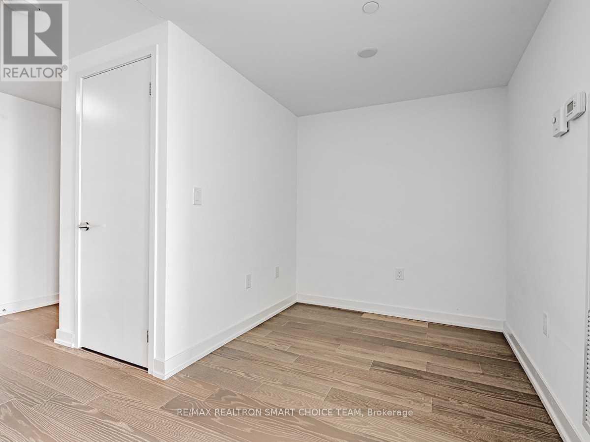 2506 - 11 Wellesley Street W, Toronto, Ontario  M4Y 0G4 - Photo 13 - C13550516