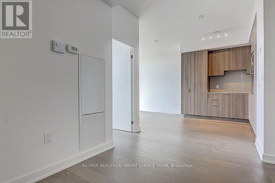 2506 - 11 Wellesley Street W, Toronto, Ontario  M4Y 0G4 - Photo 4 - C13550516