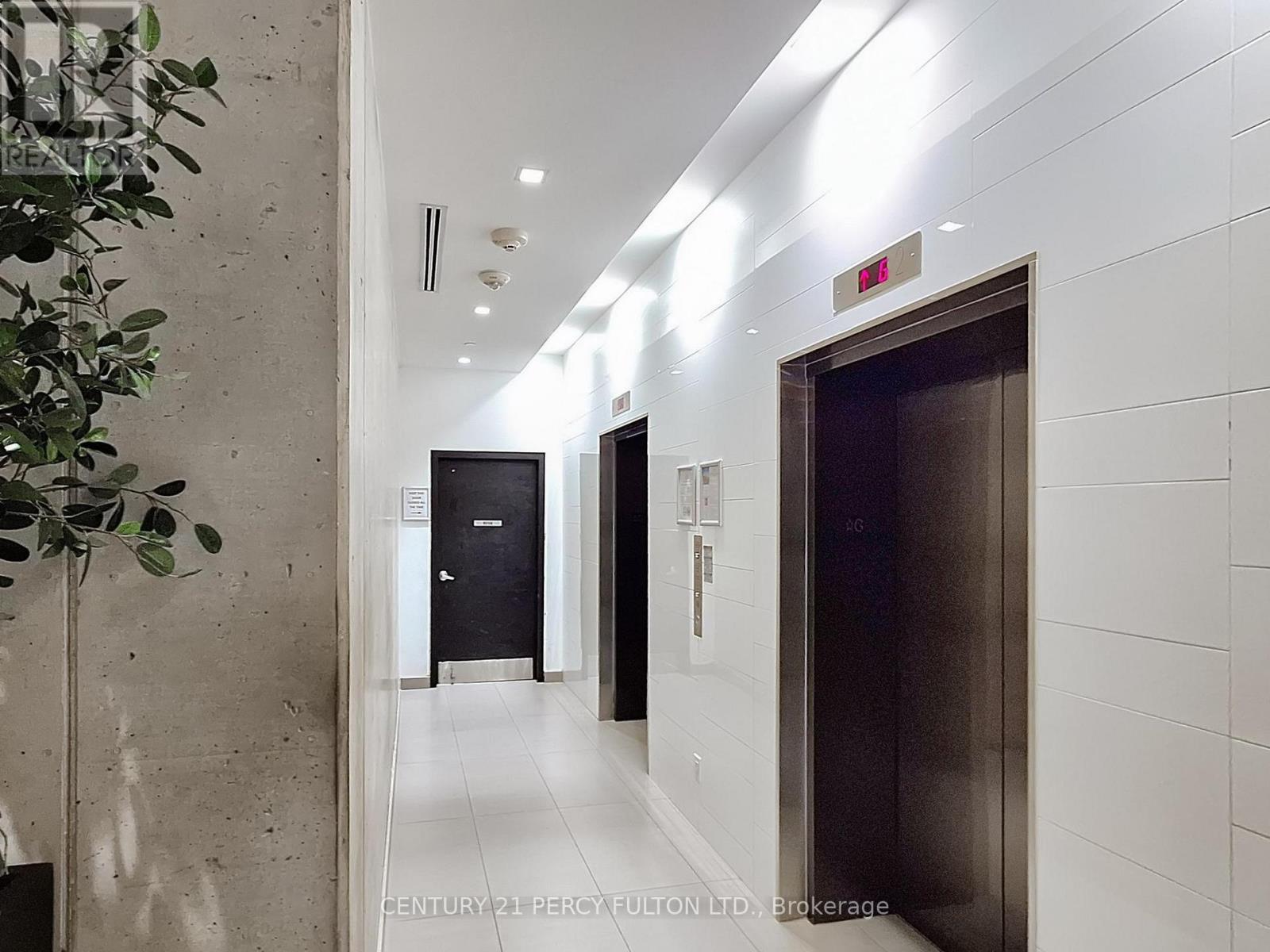 1707 - 11 Charlotte Street, Toronto, Ontario M5V 0M6 - Photo 3 - C13550558