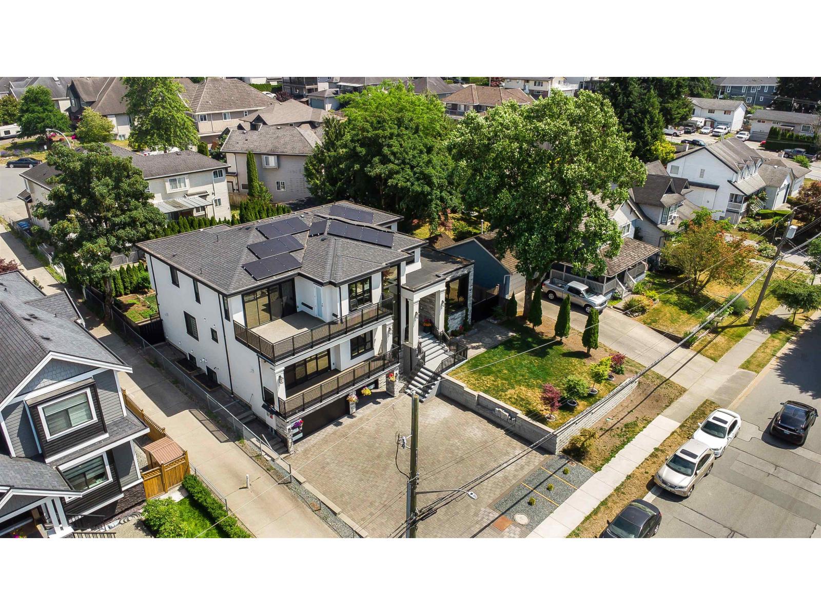6052 181a Street, Surrey, British Columbia  V3S 4M2 - Photo 5 - R3145043