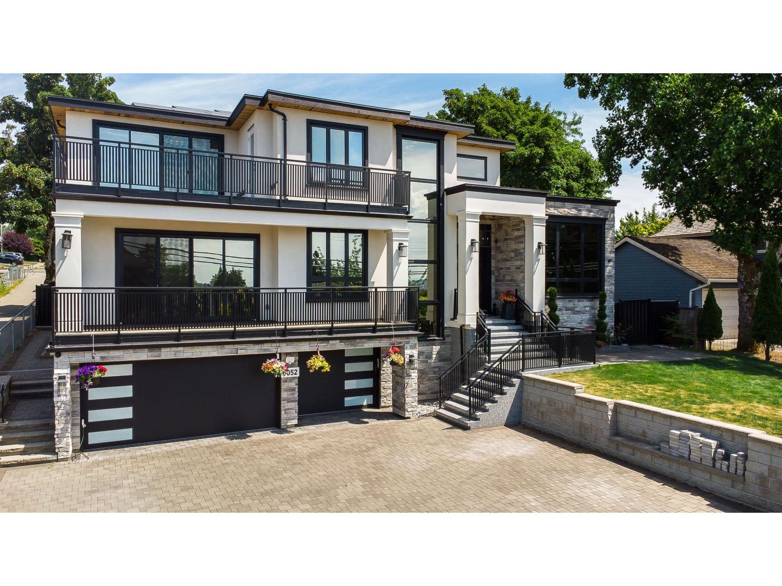 6052 181a Street, Surrey, British Columbia  V3S 4M2 - Photo 2 - R3145043
