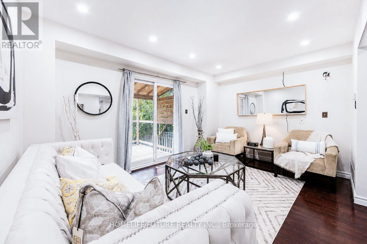 42 Marsdale Crescent, Toronto, Ontario  M1X 1G6 - Photo 7 - E13550342