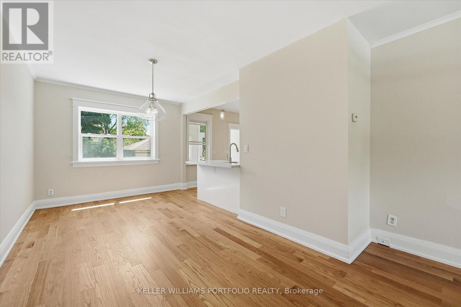 289 Wolverleigh Boulevard, Toronto, Ontario  M4C 1S3 - Photo 10 - E13550522