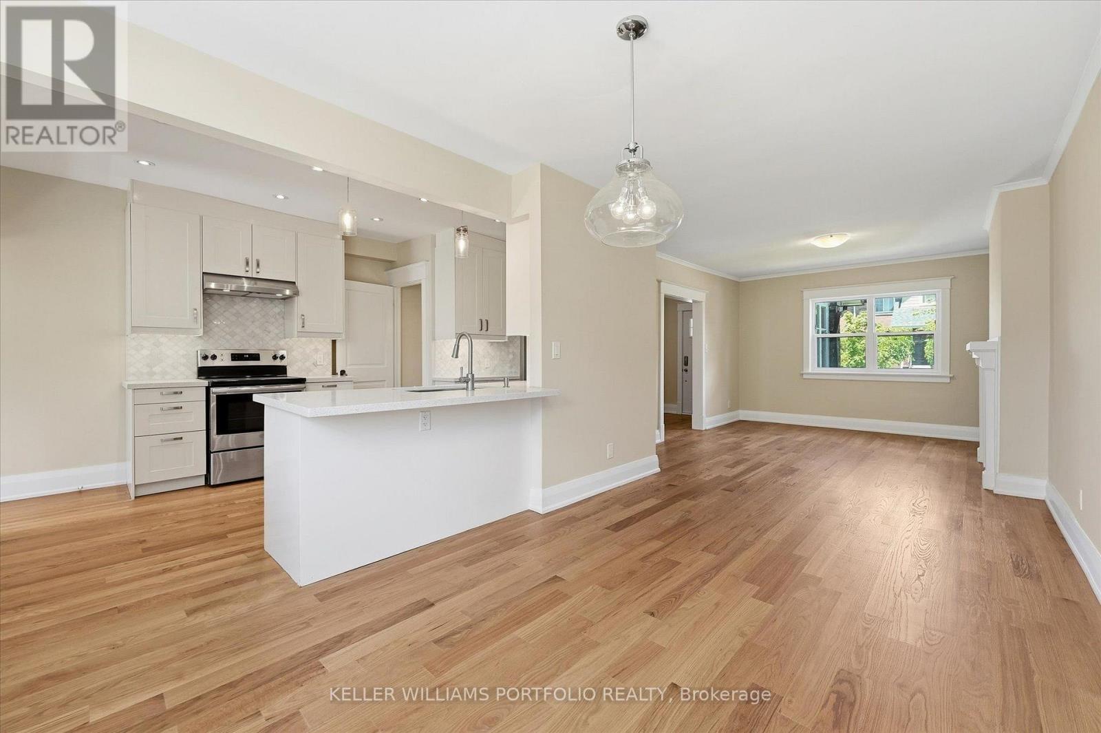 289 Wolverleigh Boulevard, Toronto, Ontario  M4C 1S3 - Photo 12 - E13550522