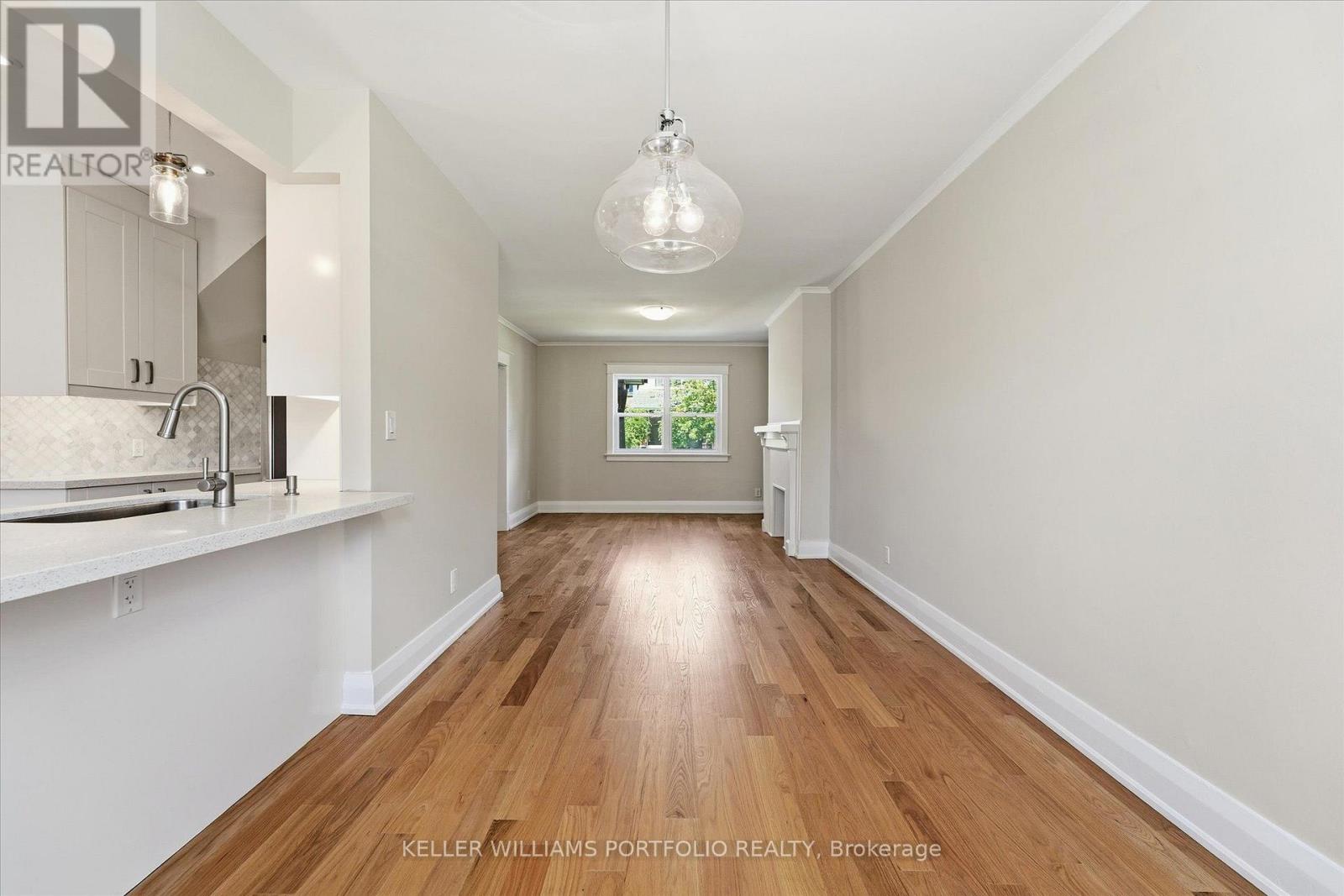 289 Wolverleigh Boulevard, Toronto, Ontario  M4C 1S3 - Photo 13 - E13550522