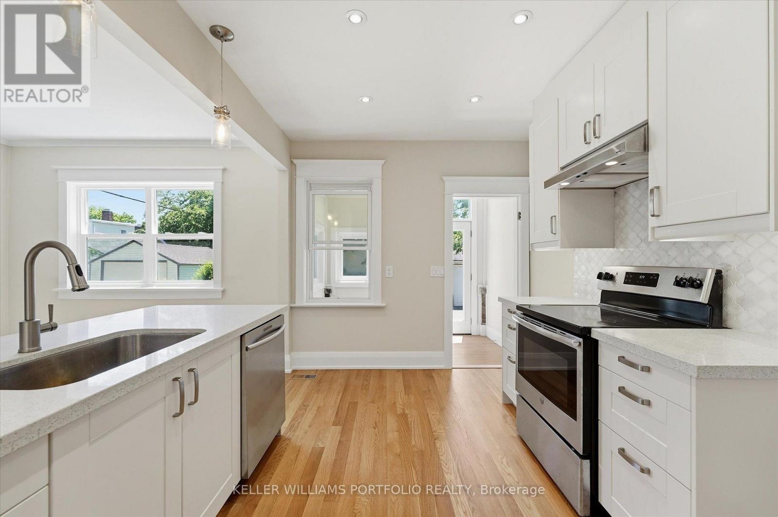 289 Wolverleigh Boulevard, Toronto, Ontario  M4C 1S3 - Photo 16 - E13550522