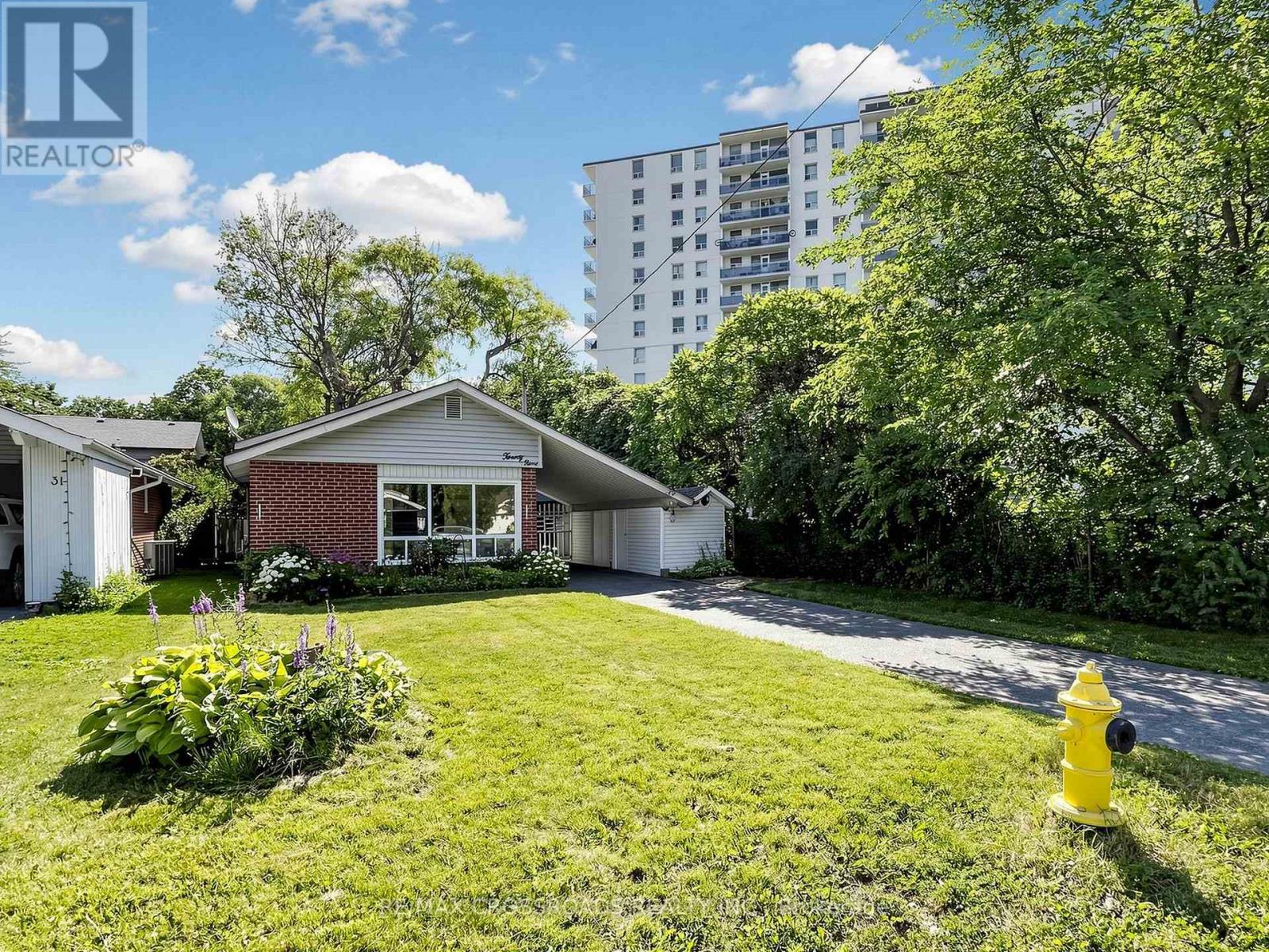 29 ORTON PARK ROAD, Toronto, Ontario